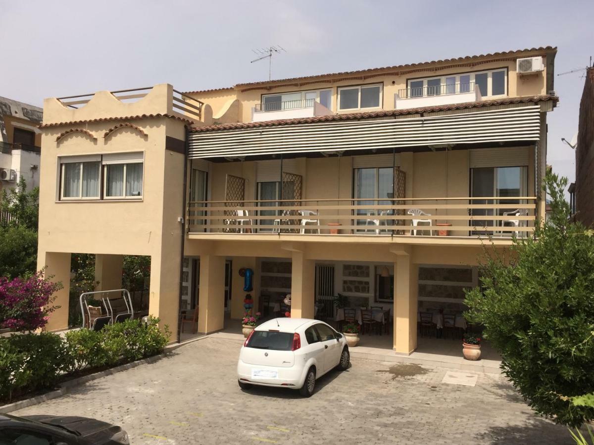 B&B Merigio' Villapiana Buitenkant foto